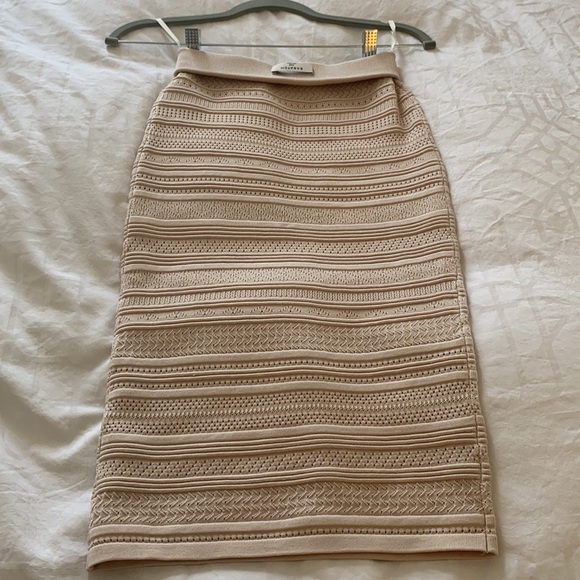 🔥Babaton Bodycon Tube Skirt - Picture 5 of 6